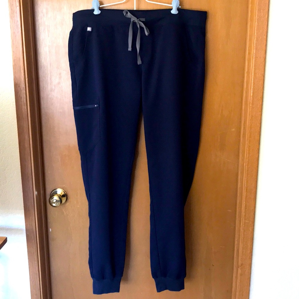 Figs Zamora Jogger Scrub Pants - Brand New!